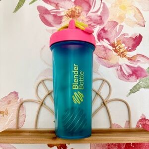 BLENDERBOTTLE Classic V2 Sport Shaker - Neon LIMITED EDITION
